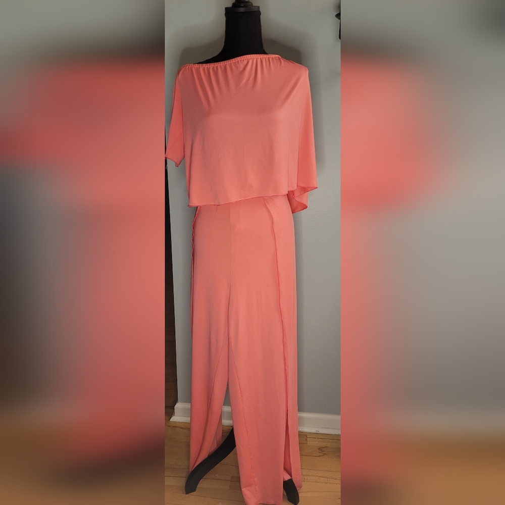 2 piece Plus Size off the shoulder set with peek a boo leg